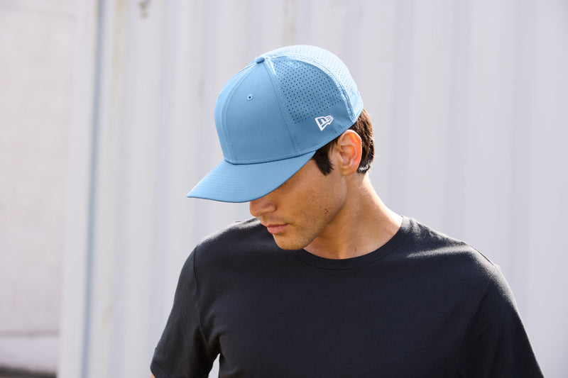 Load image into Gallery viewer, New Era® 9SEVENTY® Perforated Snapback Cap
