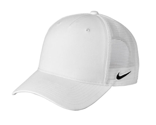 Nike Snapback Mesh Trucker Cap