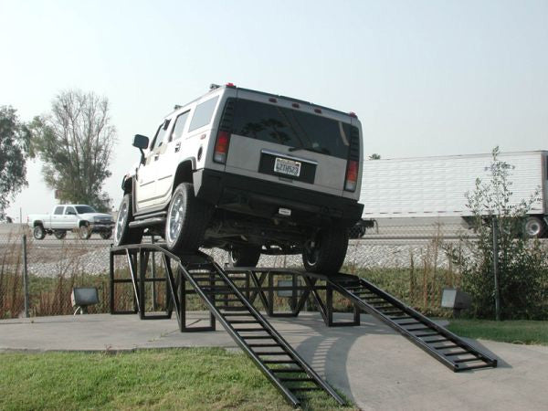 Load image into Gallery viewer, 36&quot; x 24&quot; Side Tilt Level Vehicle Display Ramp
