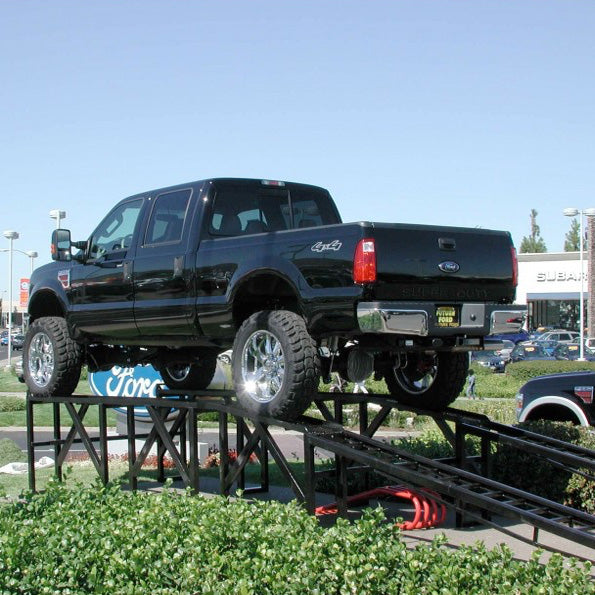 Load image into Gallery viewer, 42&quot; Level Car Display Ramp
