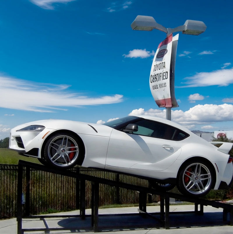 Load image into Gallery viewer, 60" Incline Vehicle Display Ramp
